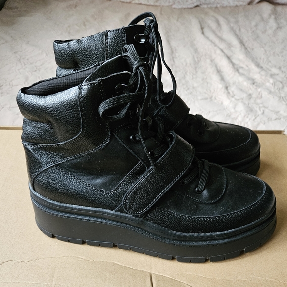 Platform Sneakers - Picture 2 of 6